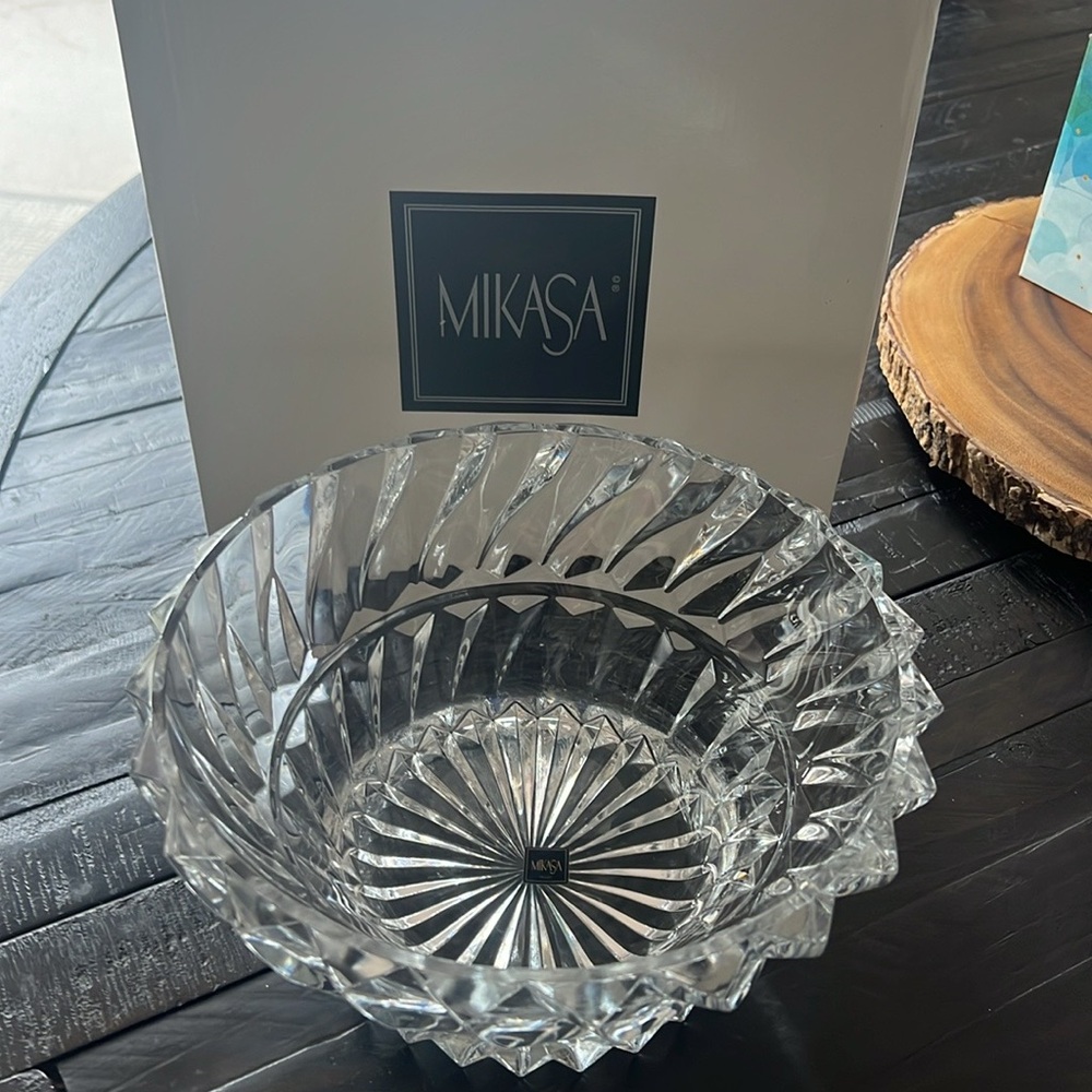 Mikasa 9” Crystal Bowl